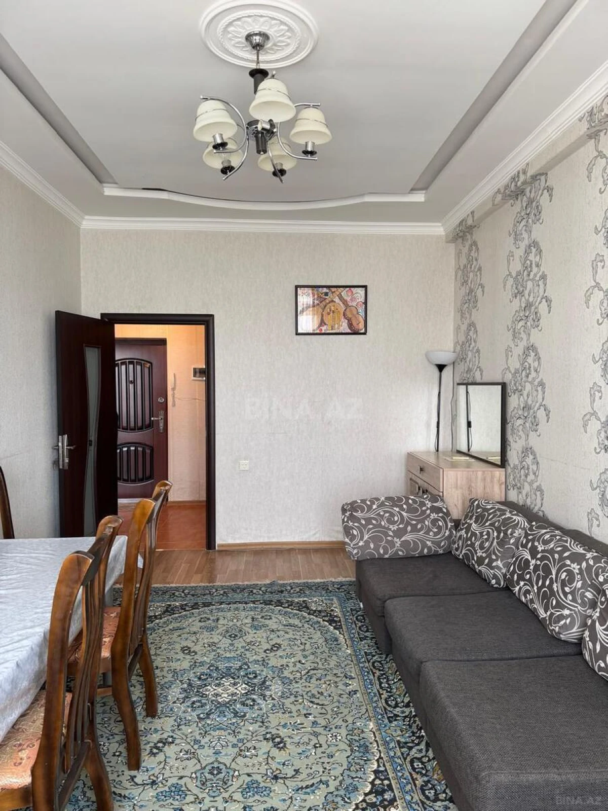 Satılır 2 otaqlı mənzil 57 m²