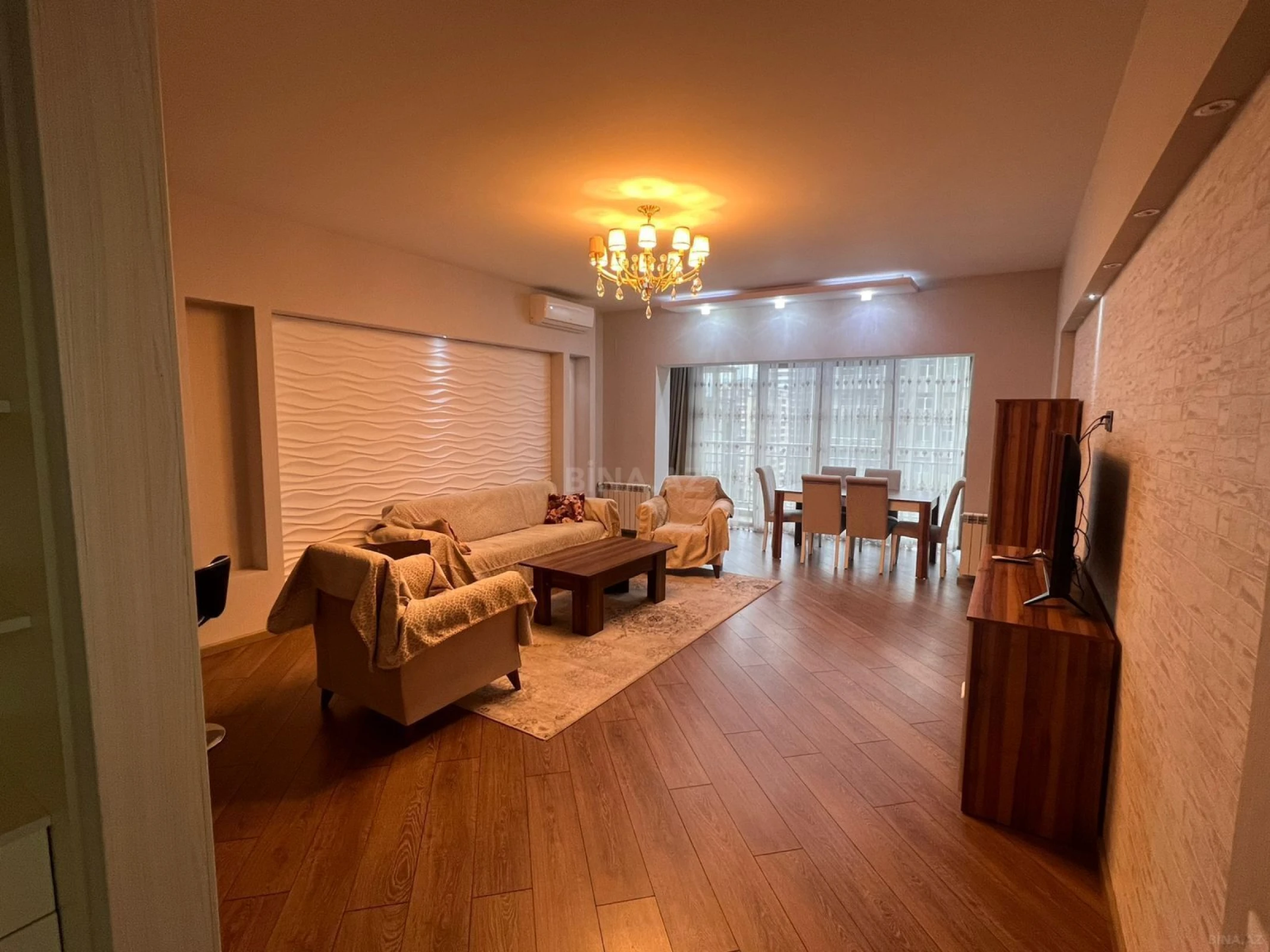 Kirayə verilir 2 otaqlı mənzil 87 m²