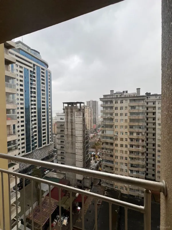 Kirayə verilir 2 otaqlı mənzil 87 m²