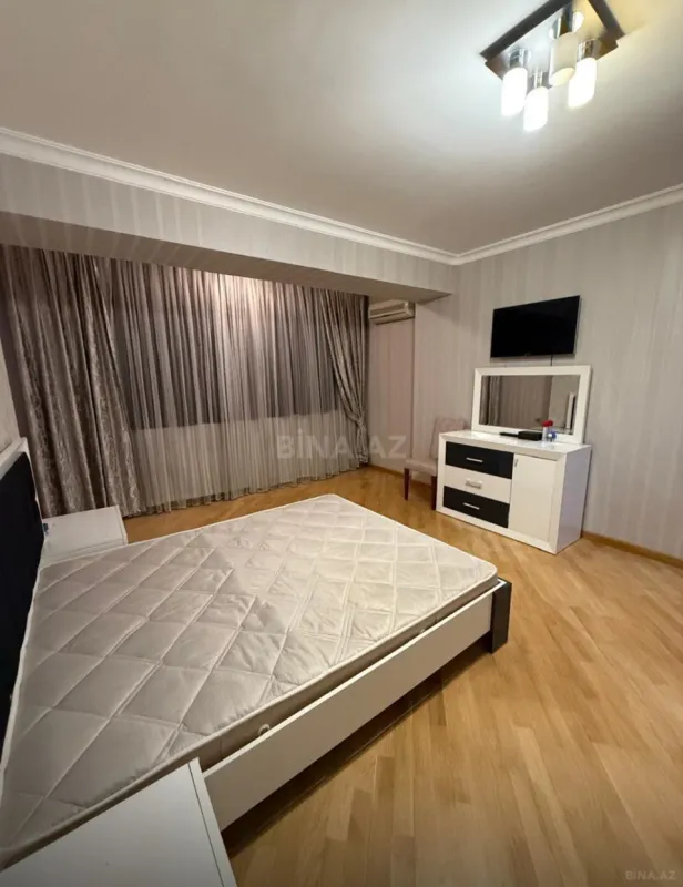 Kirayə verilir 4 otaqlı mənzil 110 m²