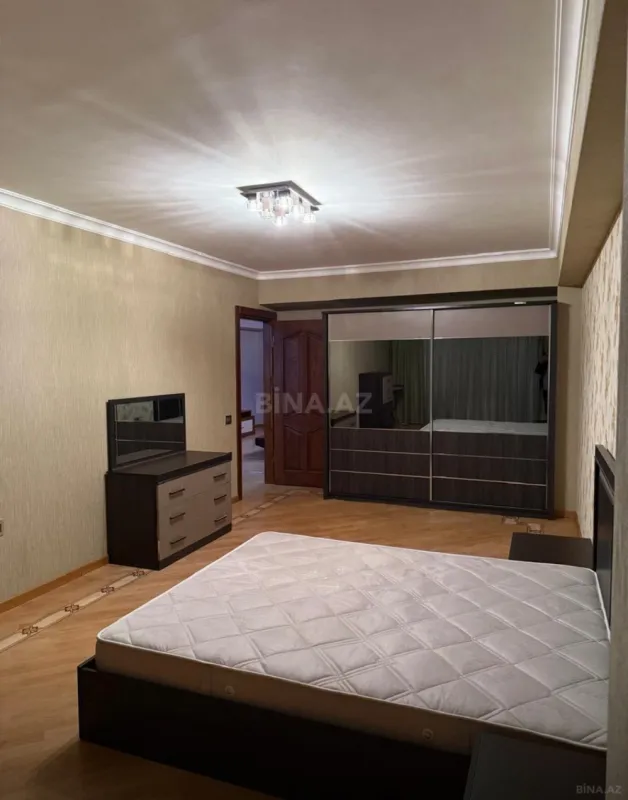 Kirayə verilir 4 otaqlı mənzil 110 m²