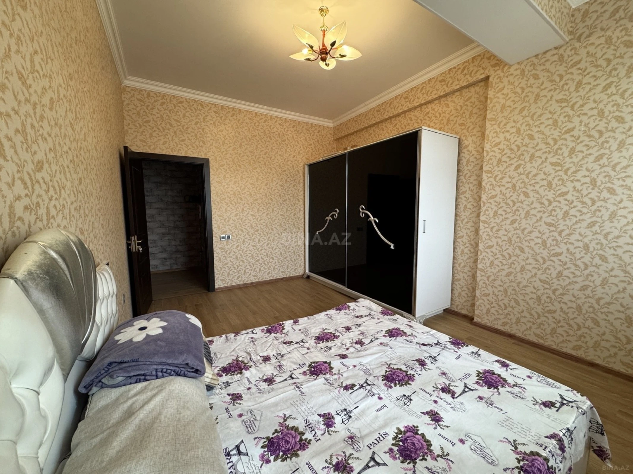 Kirayə verilir 2 otaqlı mənzil 70 m²