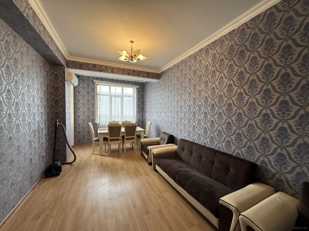 Kirayə verilir 2 otaqlı mənzil 70 m²