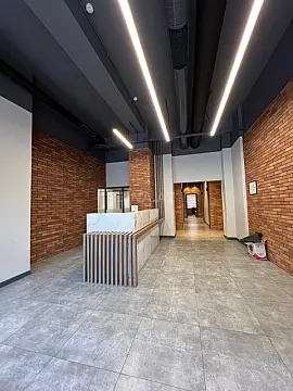 Kirayə verilir 8 otaqlı ofis 350 m²