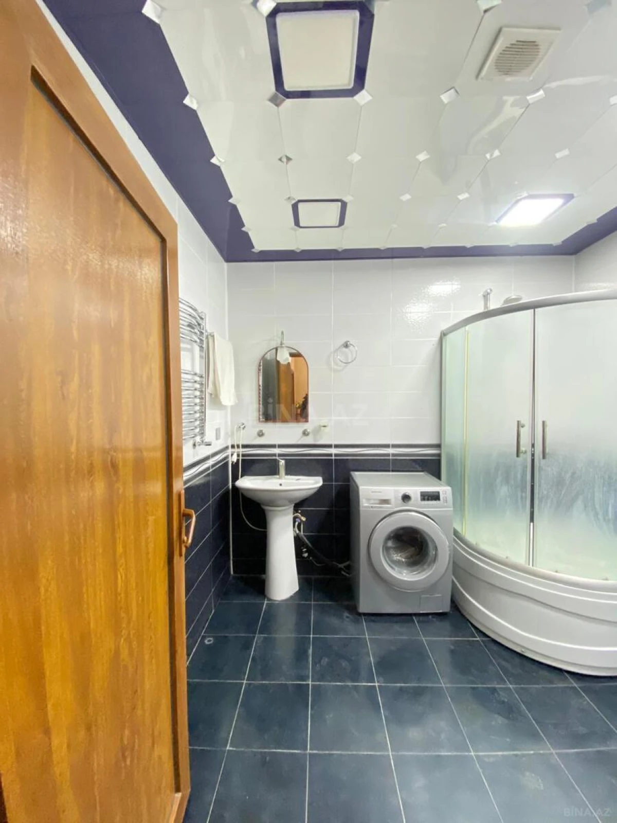 Kirayə verilir 3 otaqlı mənzil 106 m²