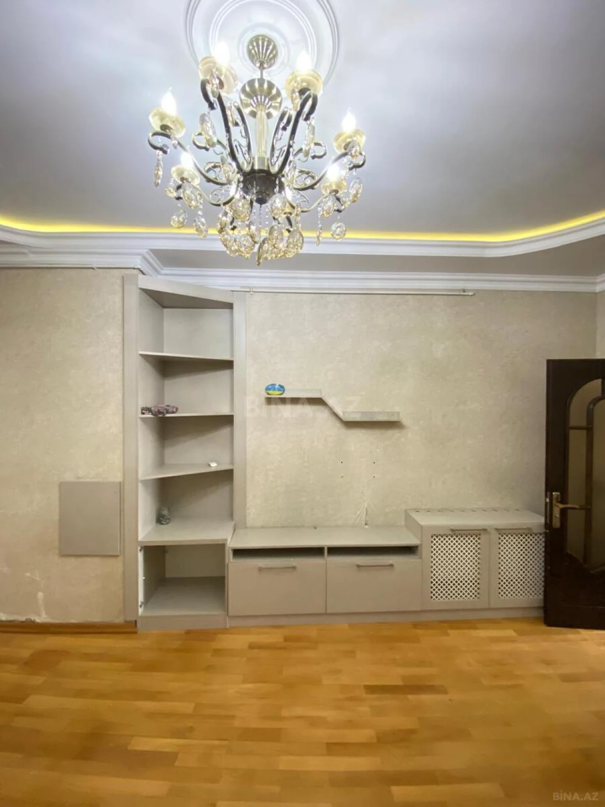 Kirayə verilir 3 otaqlı mənzil 106 m²