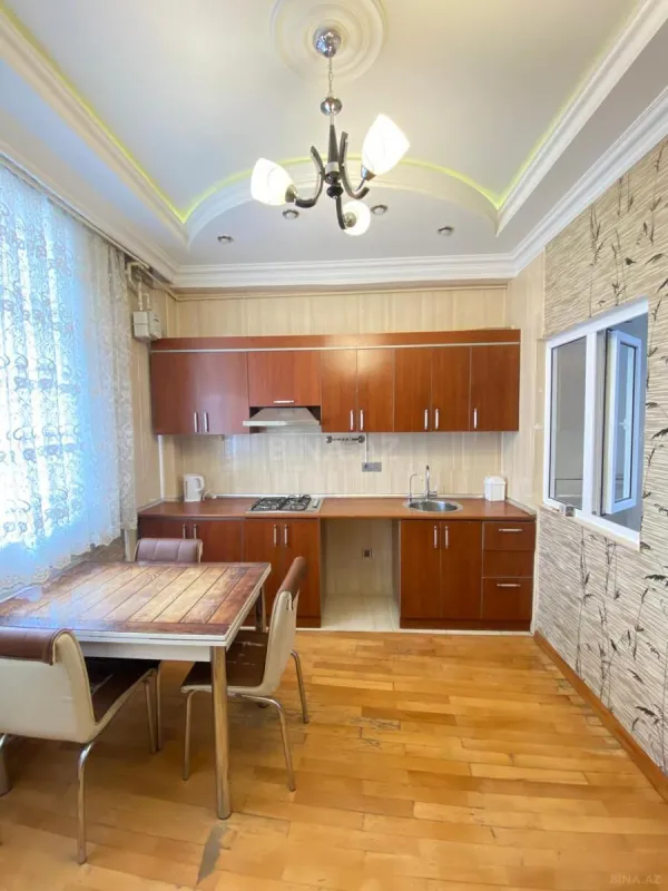 Kirayə verilir 3 otaqlı mənzil 106 m²