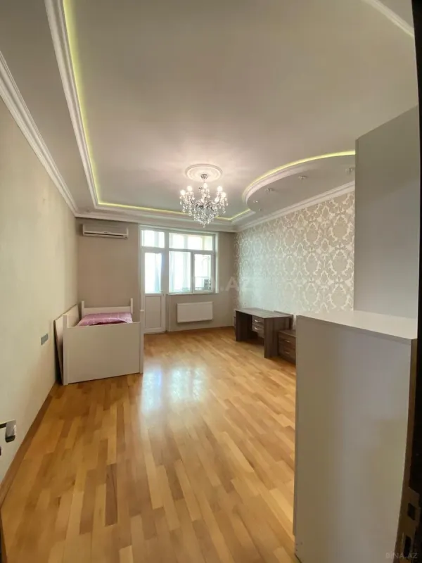 Kirayə verilir 3 otaqlı mənzil 106 m²