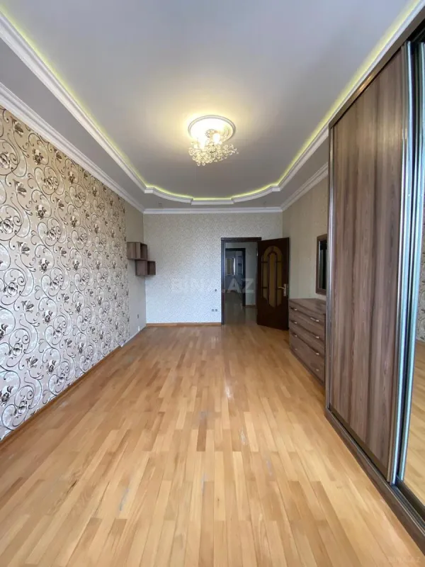 Kirayə verilir 3 otaqlı mənzil 106 m²
