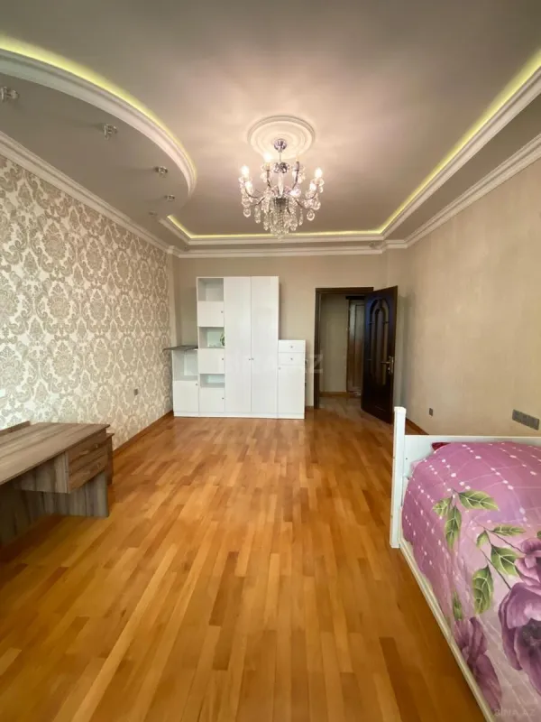 Kirayə verilir 3 otaqlı mənzil 106 m²