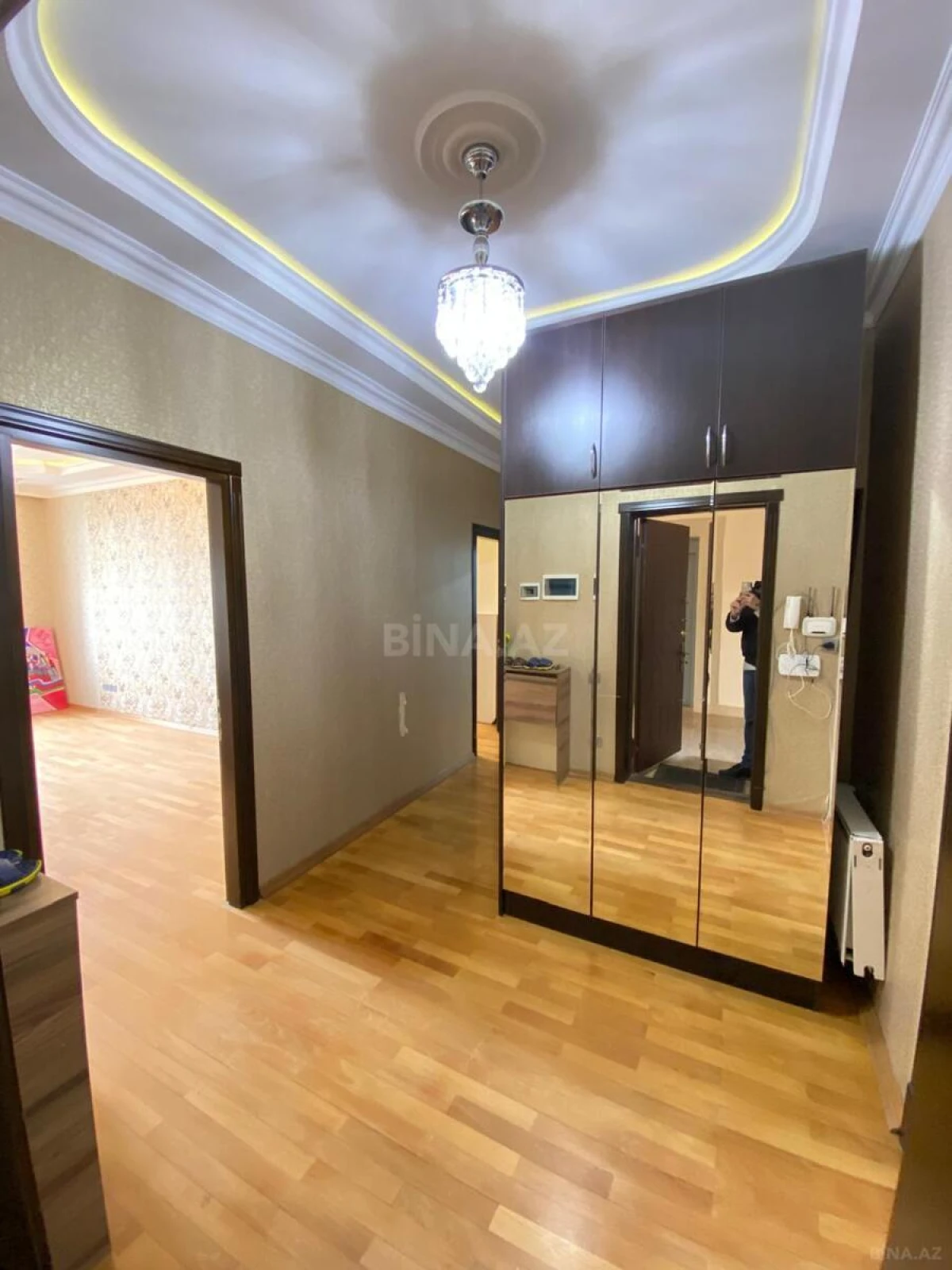 Kirayə verilir 3 otaqlı mənzil 106 m²