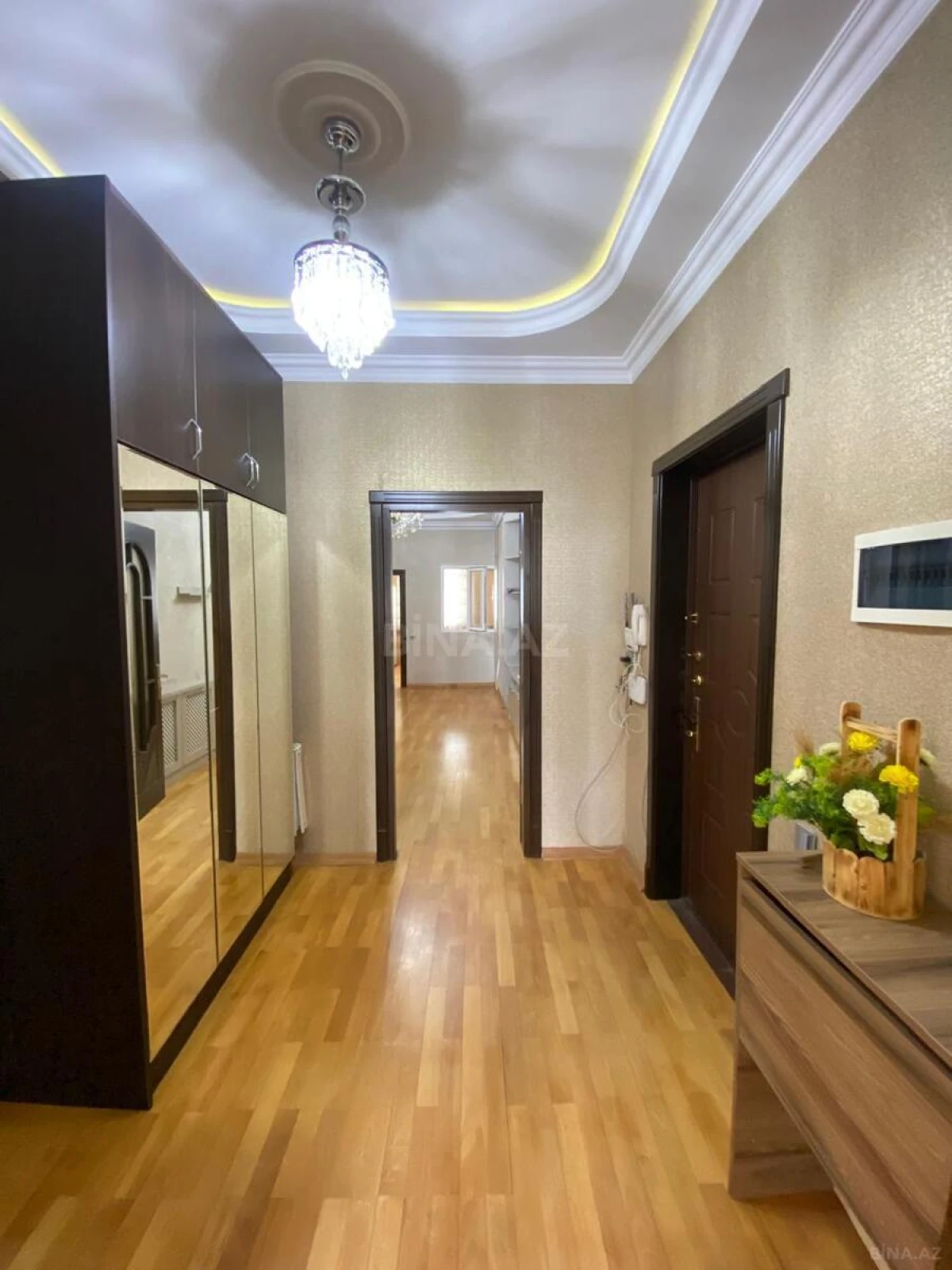 Kirayə verilir 3 otaqlı mənzil 106 m²