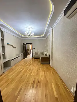 Kirayə verilir 3 otaqlı mənzil 106 m²