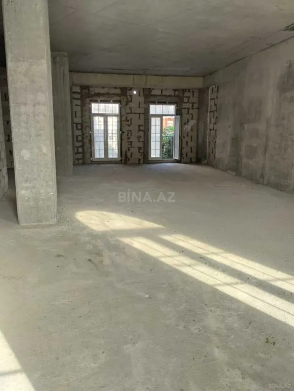 Satılır 3 otaqlı mənzil 147.1 m²
