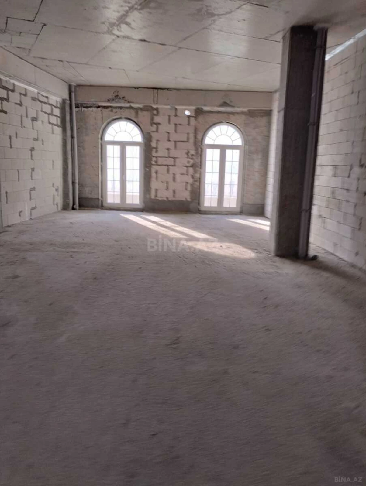 Satılır 3 otaqlı mənzil 147.1 m²