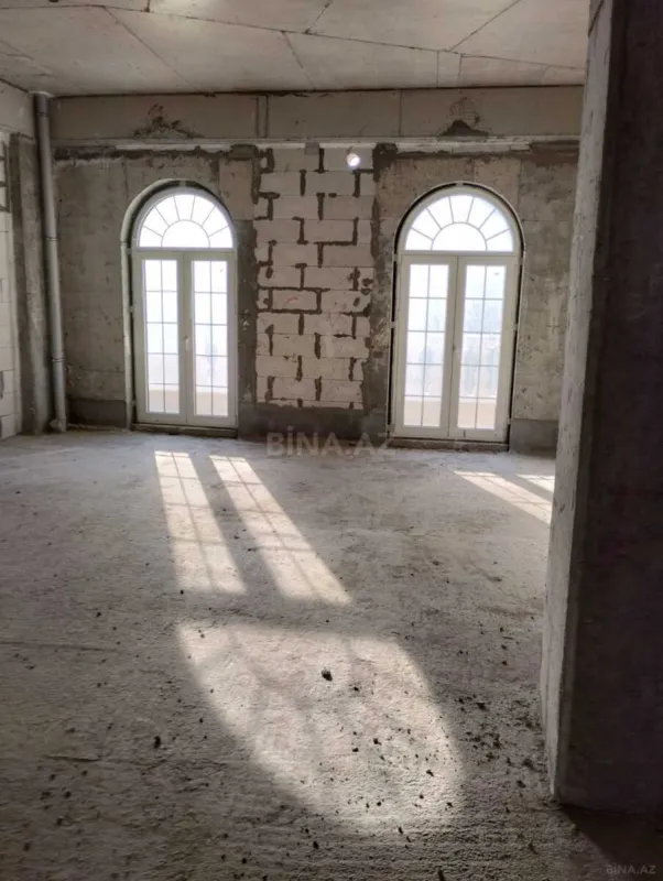 Satılır 3 otaqlı mənzil 147.1 m²