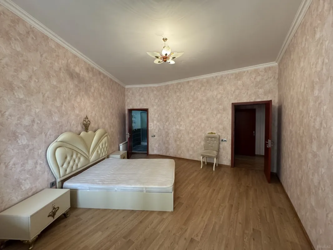 Kirayə verilir 3 otaqlı mənzil 135 m²
