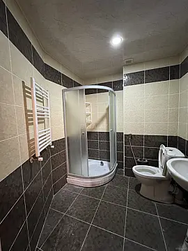 Kirayə verilir 3 otaqlı mənzil 135 m²
