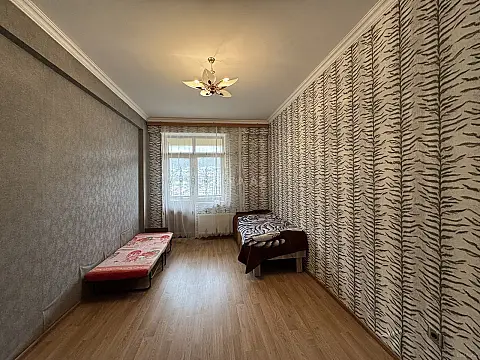 Kirayə verilir 3 otaqlı mənzil 135 m²