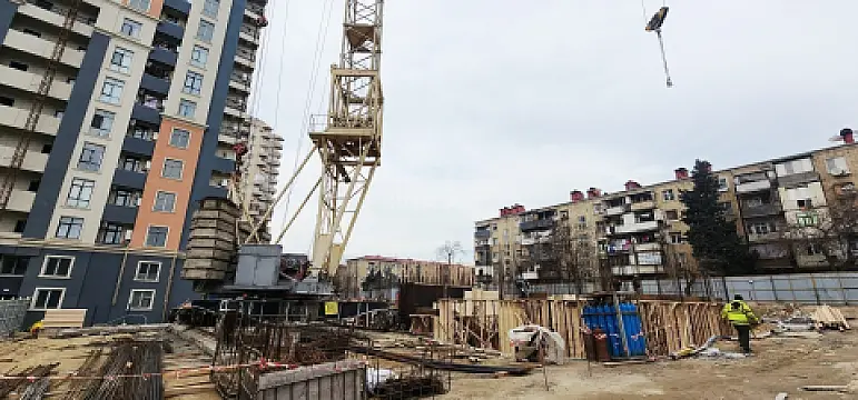 Satılır 3 otaqlı mənzil 112 m²