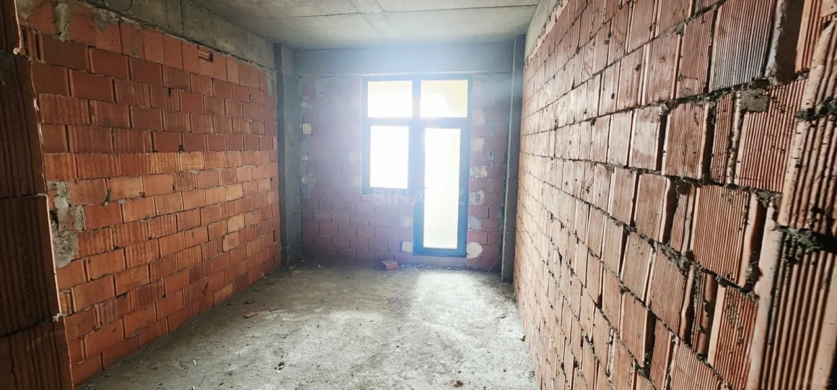 Satılır 3 otaqlı mənzil 112 m²