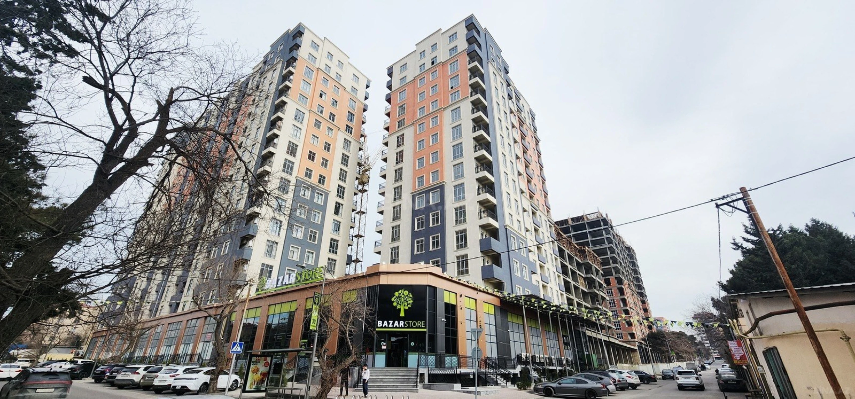 Satılır 3 otaqlı mənzil 112 m²