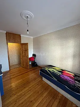 Satılır 5 otaqlı mənzil 120 m²
