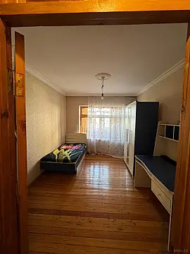 Satılır 5 otaqlı mənzil 120 m²