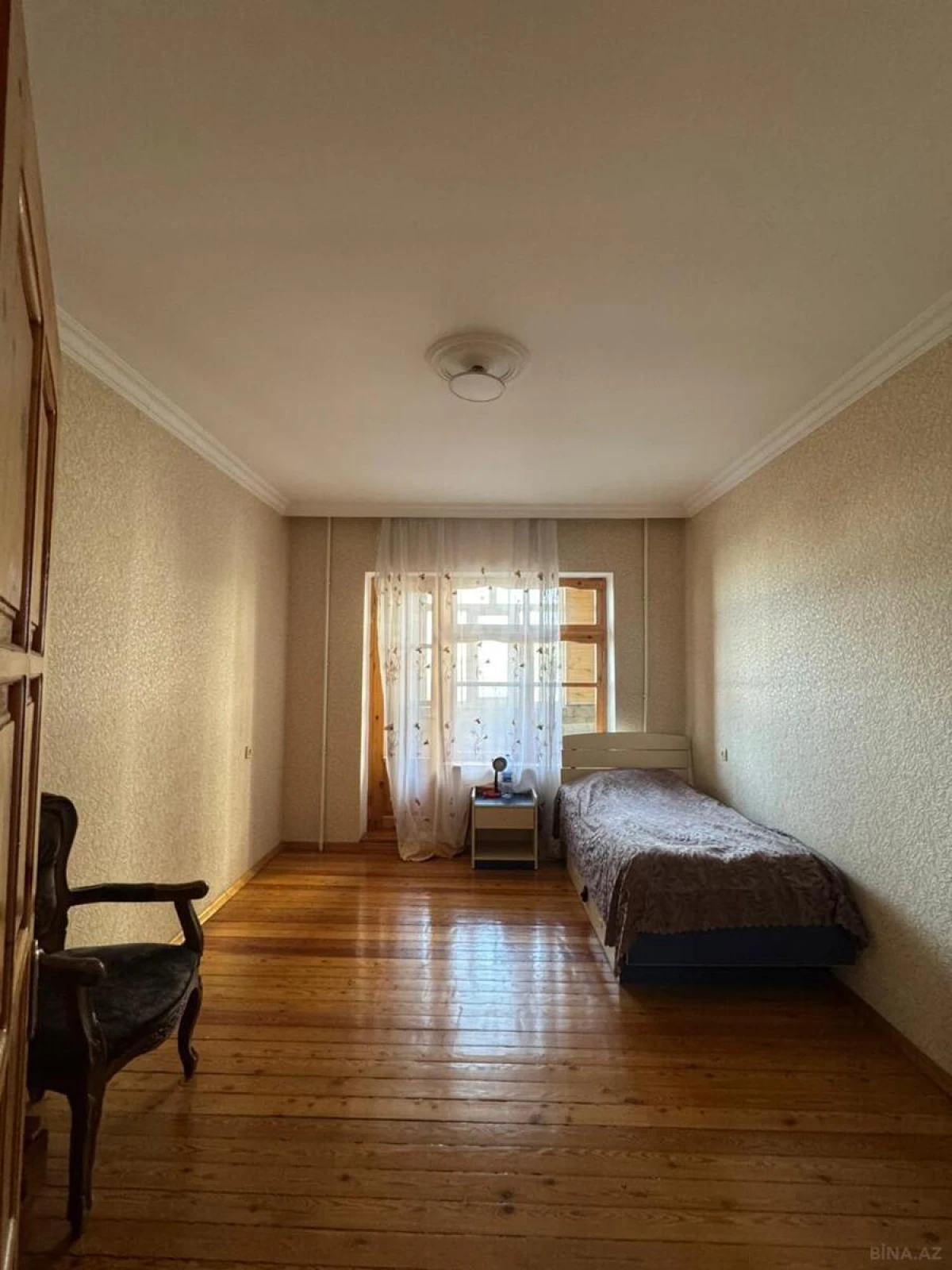 Satılır 5 otaqlı mənzil 120 m²