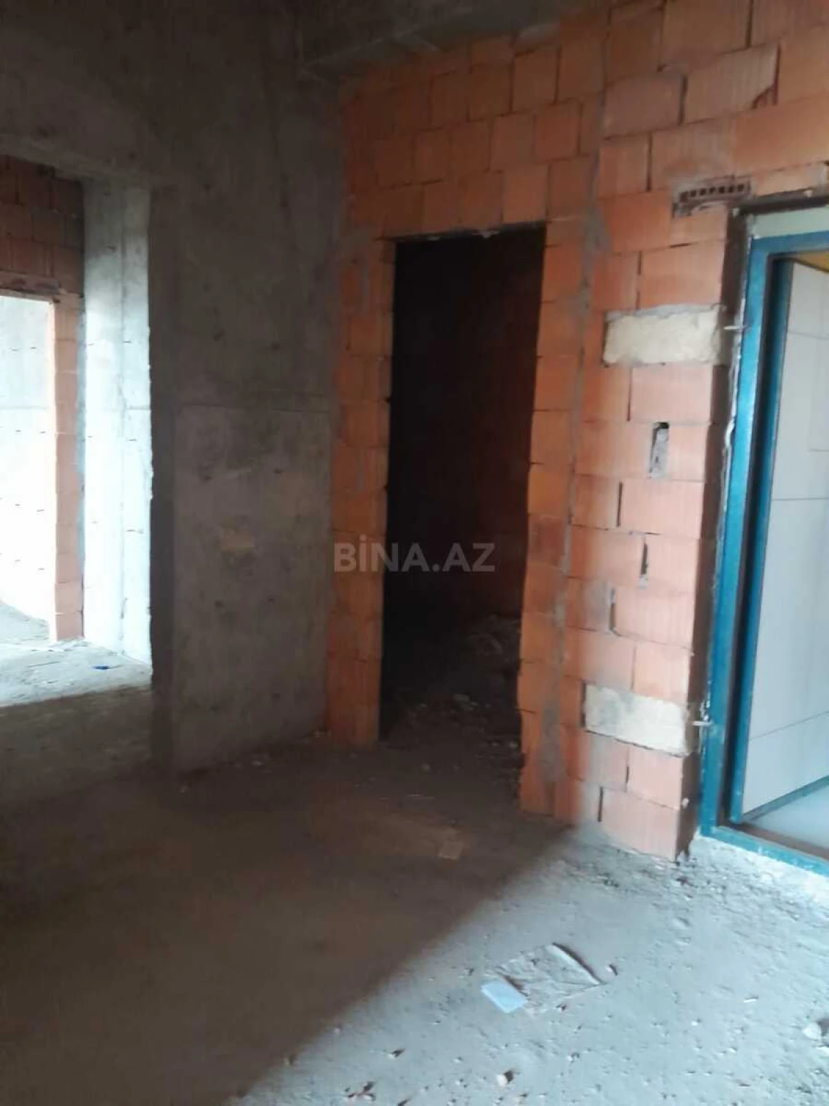 Satılır 3 otaqlı mənzil 136 m²