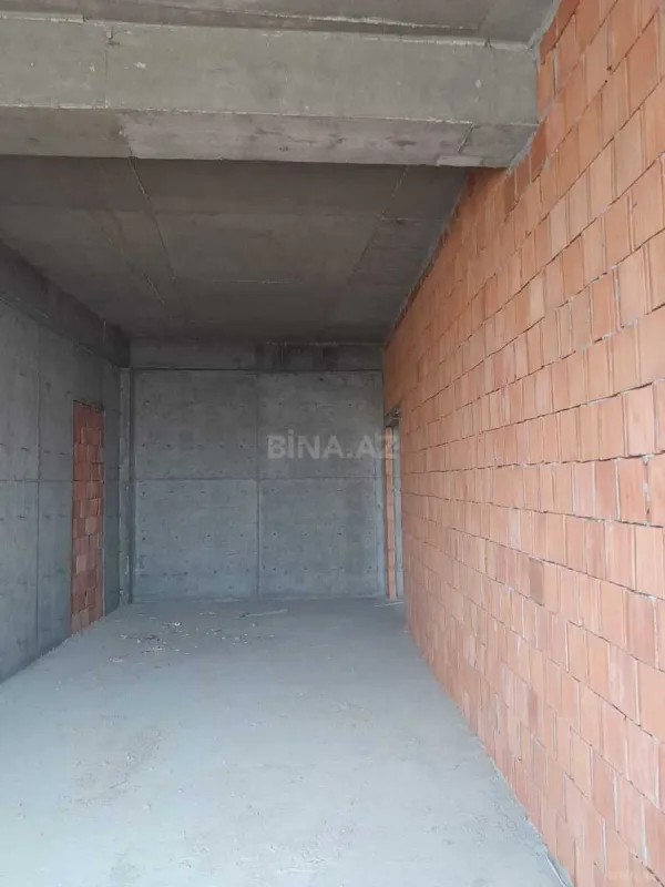 Satılır 3 otaqlı mənzil 136 m²