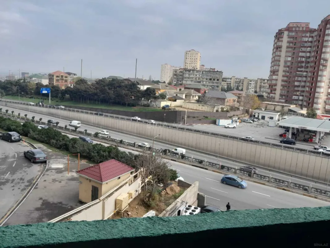 Satılır 3 otaqlı mənzil 136 m²