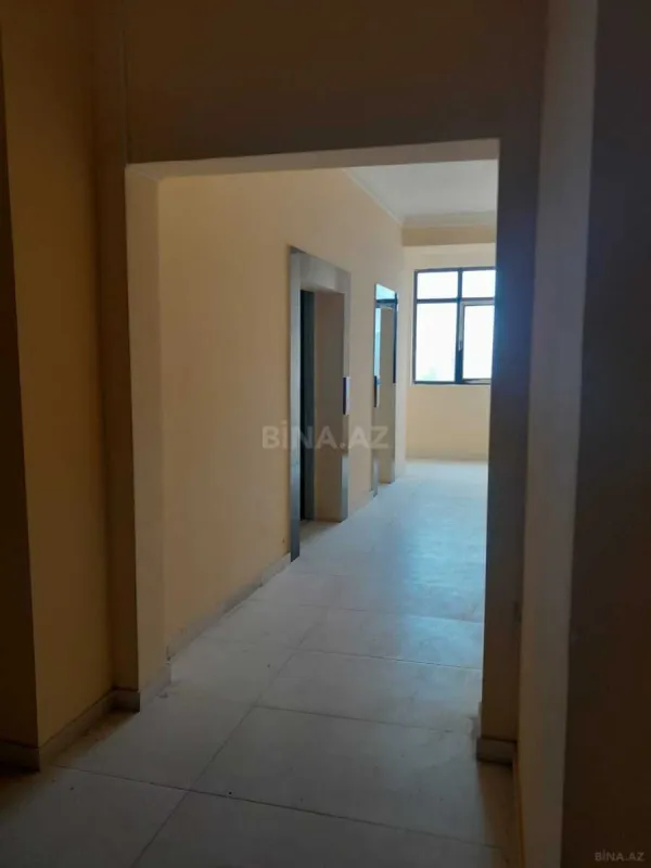 Satılır 3 otaqlı mənzil 136 m²