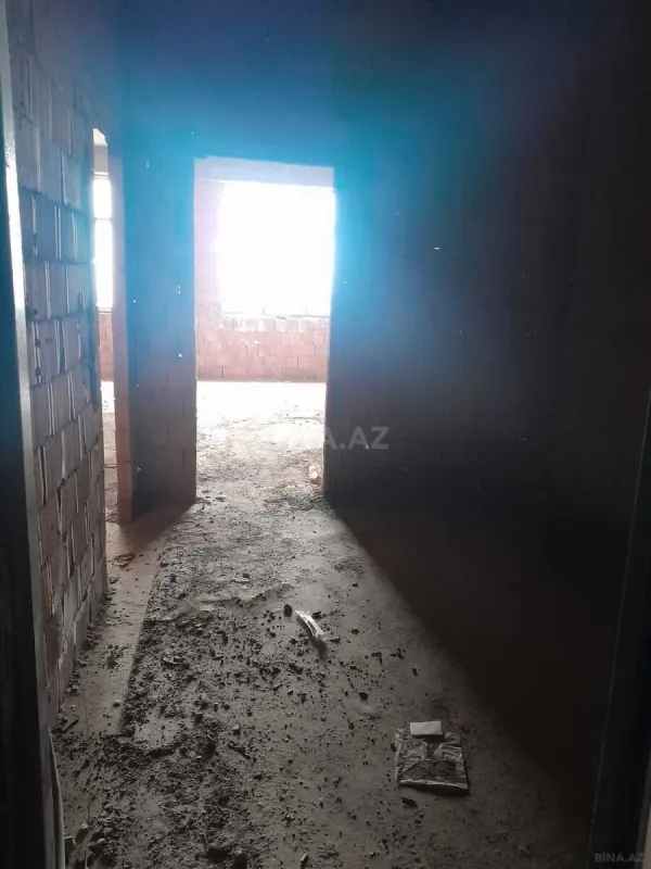 Satılır 3 otaqlı mənzil 136 m²