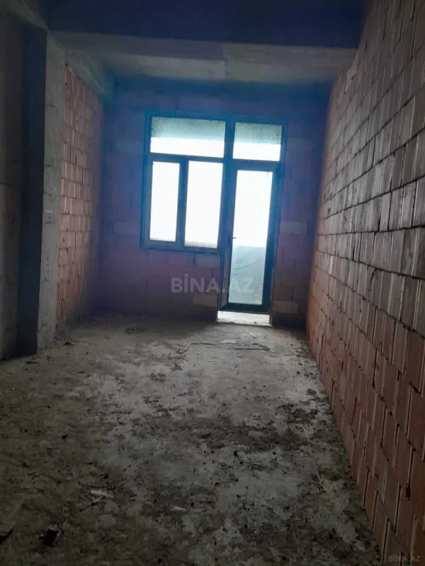 Satılır 3 otaqlı mənzil 136 m²