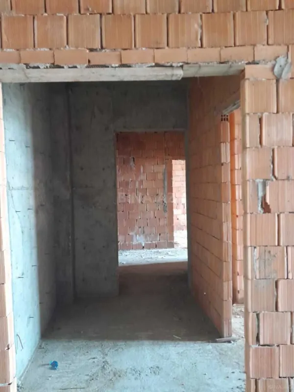 Satılır 3 otaqlı mənzil 136 m²