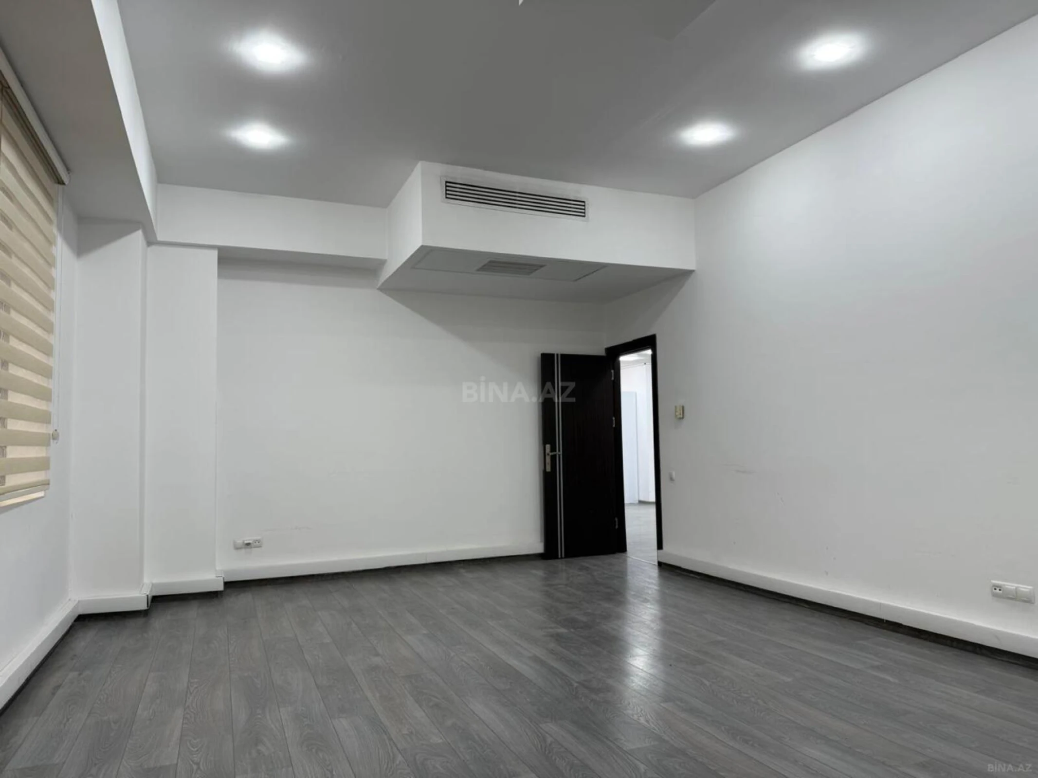 Kirayə verilir 4 otaqlı ofis 250 m²