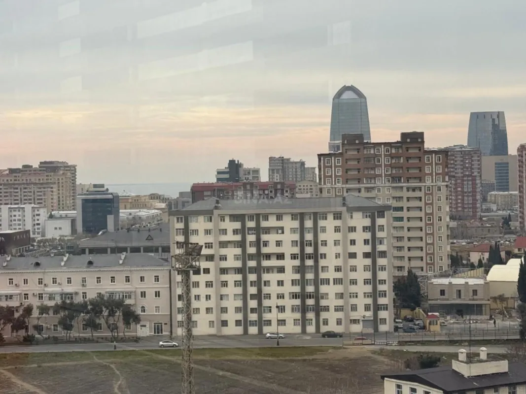 Kirayə verilir 4 otaqlı ofis 250 m²