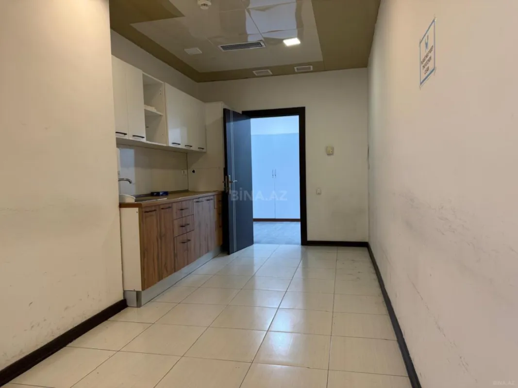Kirayə verilir 4 otaqlı ofis 250 m²