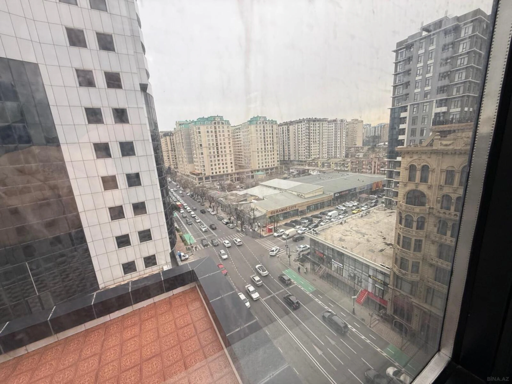 Kirayə verilir 4 otaqlı ofis 250 m²