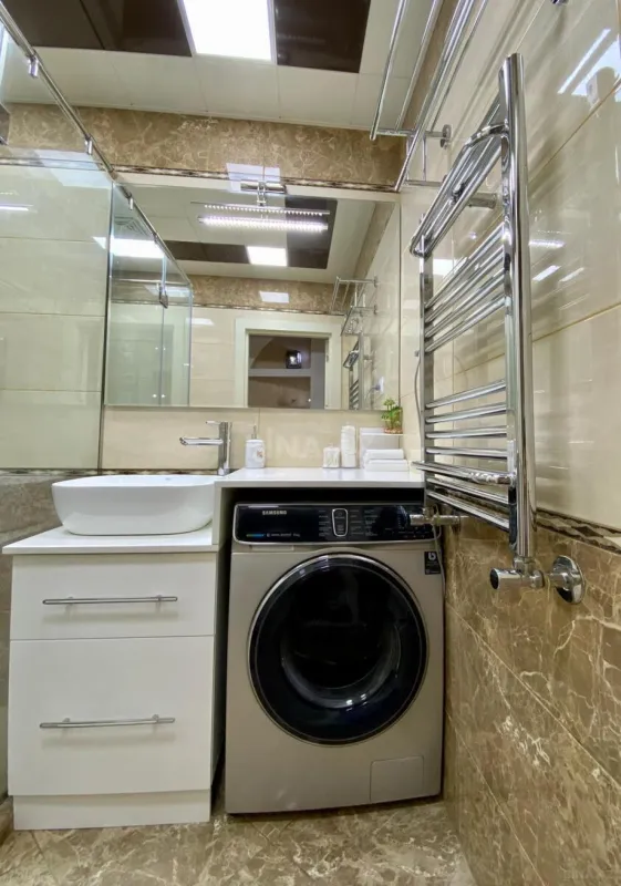 Satılır 3 otaqlı mənzil 98 m²