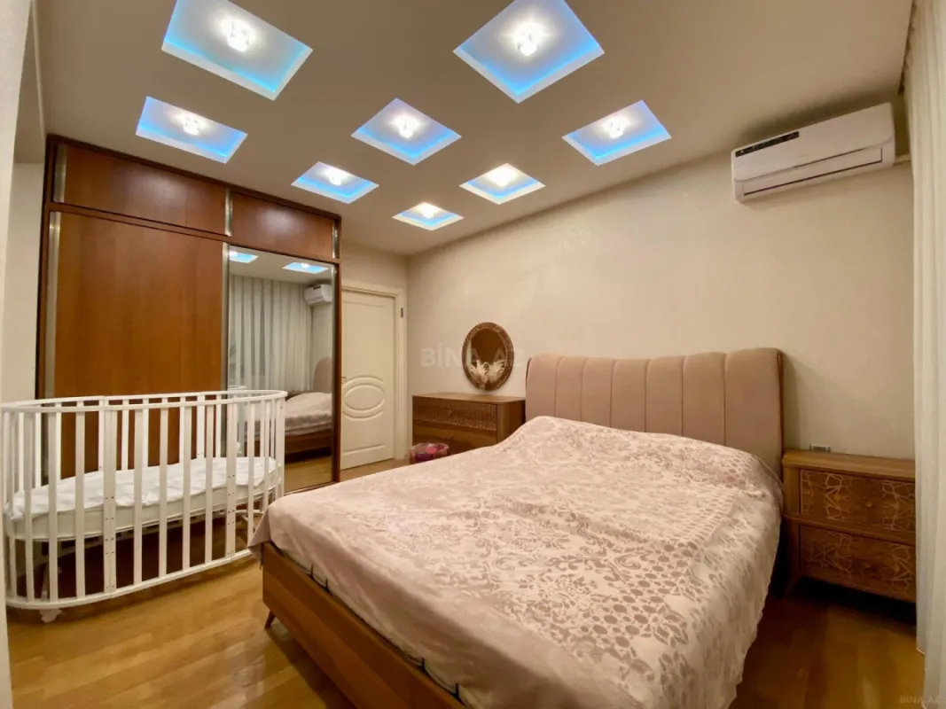 Satılır 3 otaqlı mənzil 98 m²