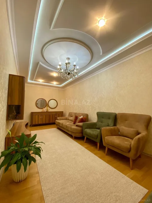 Satılır 3 otaqlı mənzil 98 m²