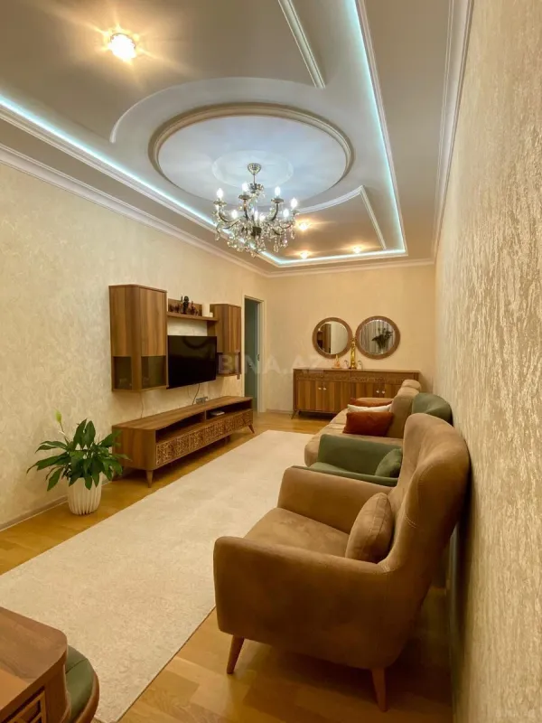 Satılır 3 otaqlı mənzil 98 m²