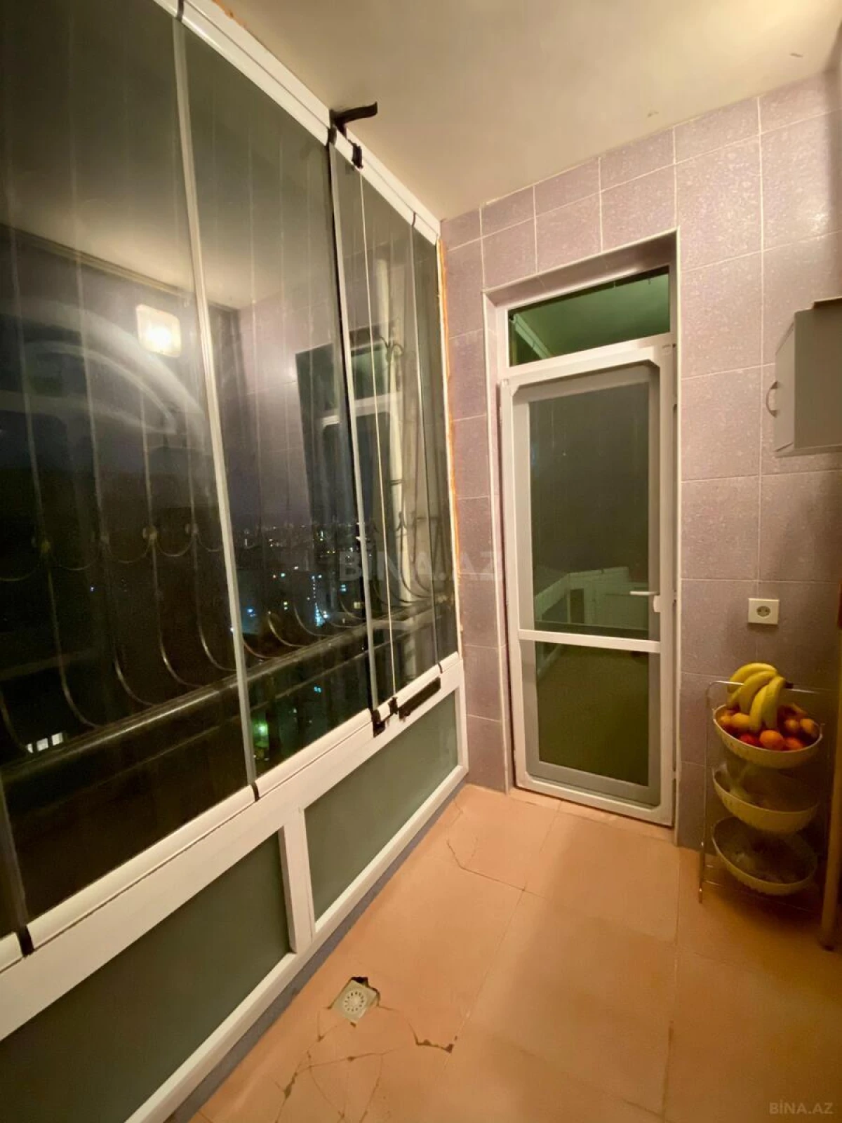 Satılır 3 otaqlı mənzil 98 m²