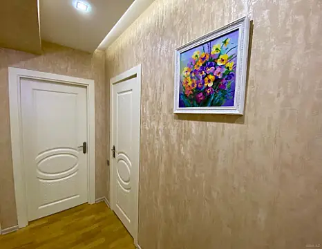 Satılır 3 otaqlı mənzil 98 m²