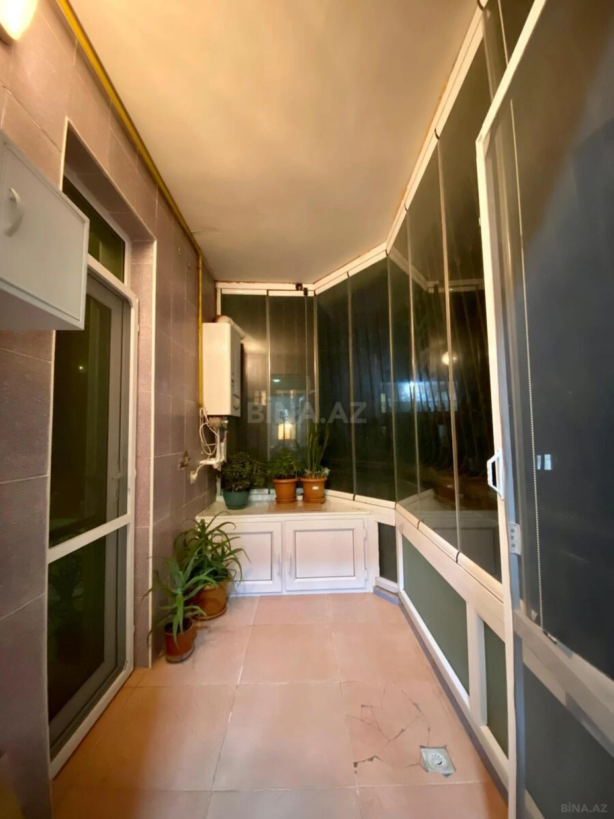 Satılır 3 otaqlı mənzil 98 m²