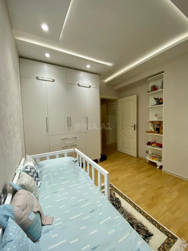 Satılır 3 otaqlı mənzil 98 m²