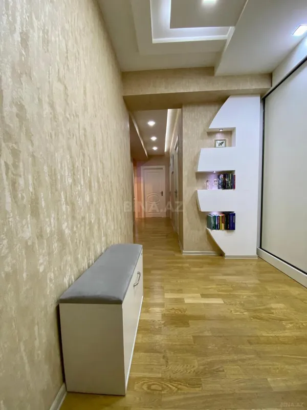 Satılır 3 otaqlı mənzil 98 m²