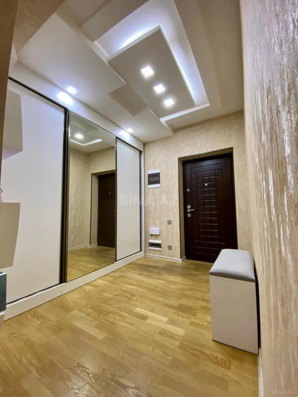 Satılır 3 otaqlı mənzil 98 m²